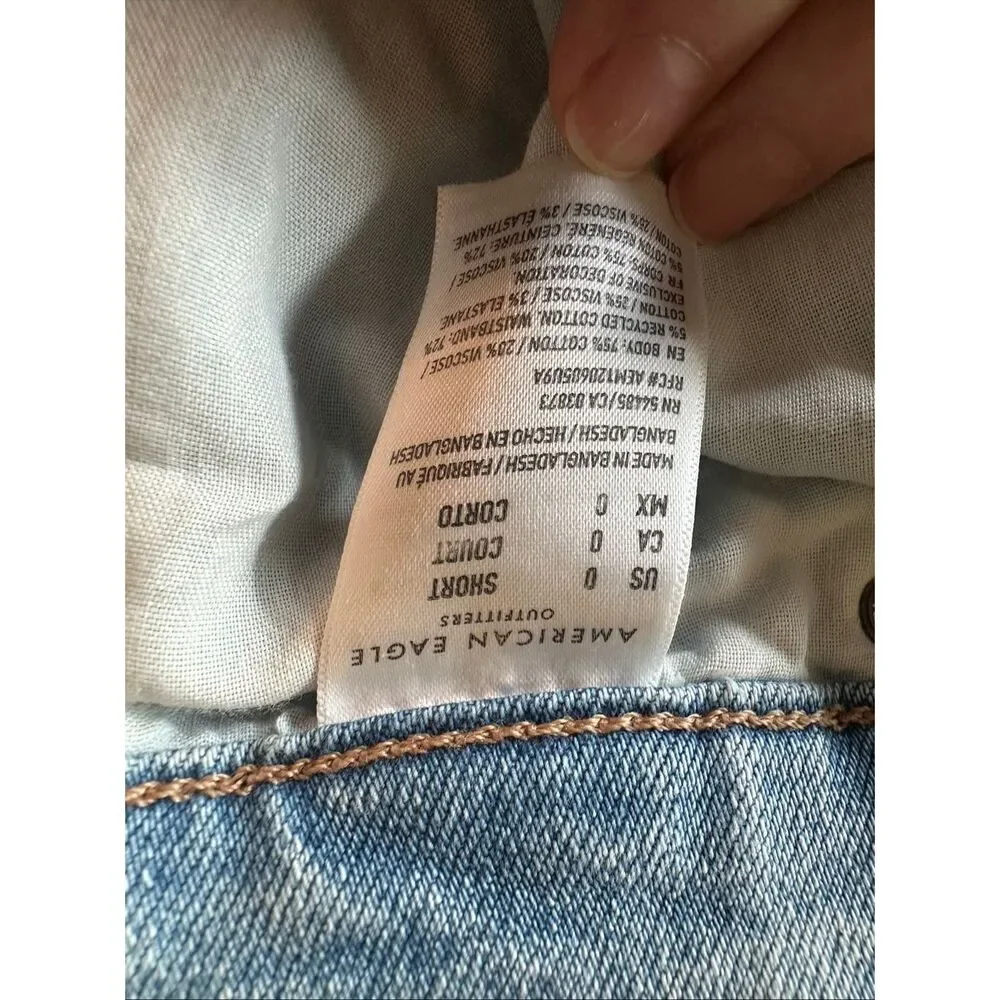 American Eagle destroyed baggy jeans